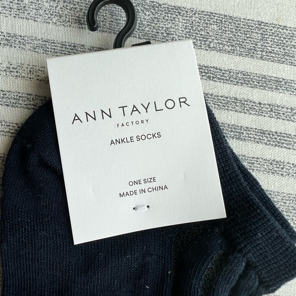 NWT Ann Taylor Ankle Socks - Blue - Picture 4 of 4